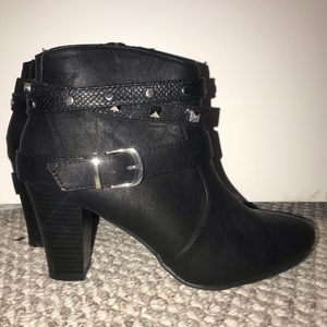 JENNIFER LOPEZ heels!!!